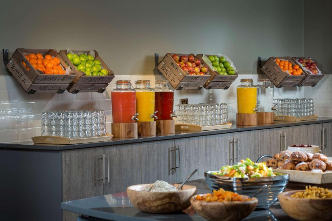 Hotel Radisson And Conference Centre London Heathrow 4*