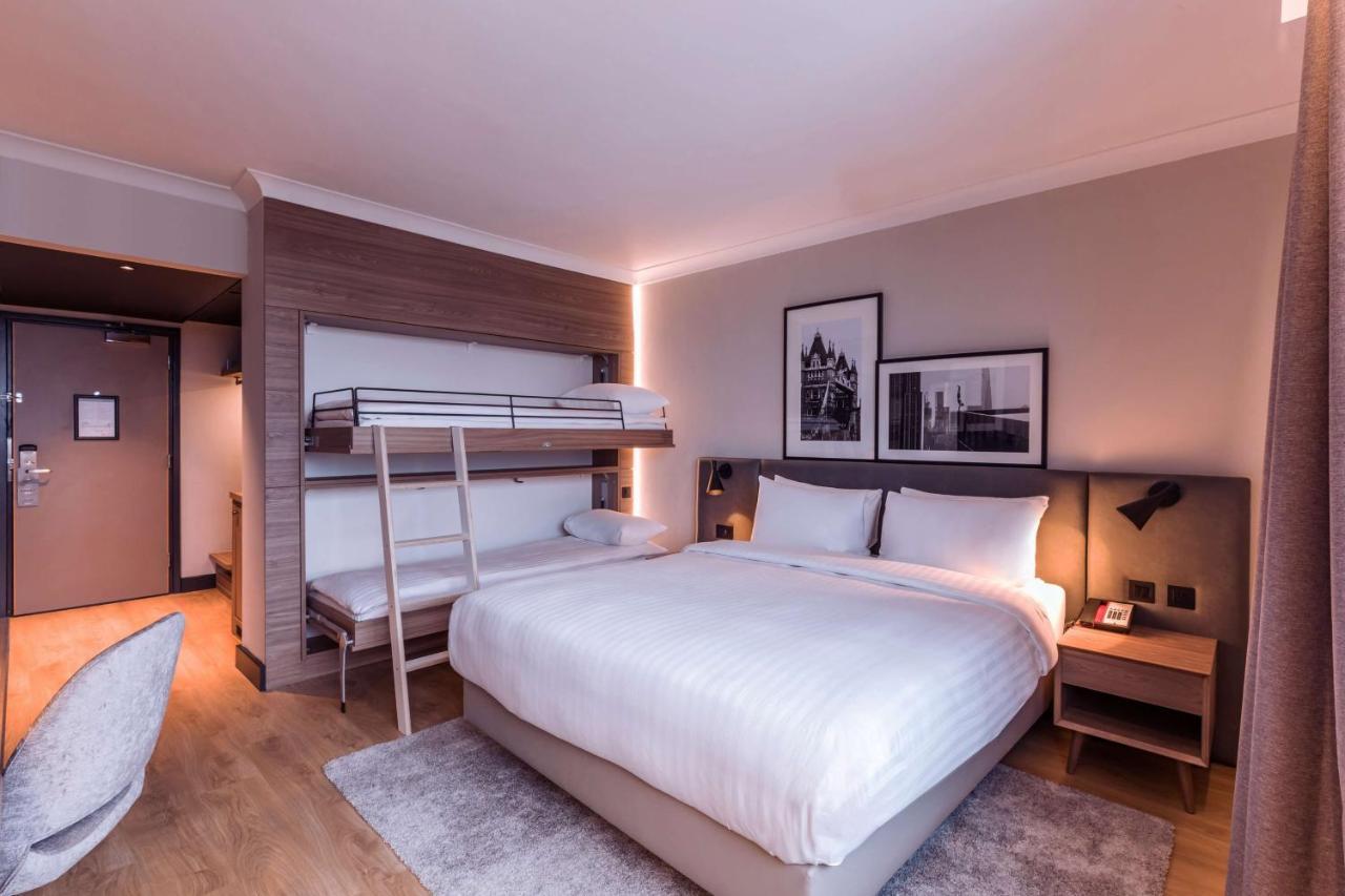Hotel Radisson And Conference Centre London Heathrow 4*