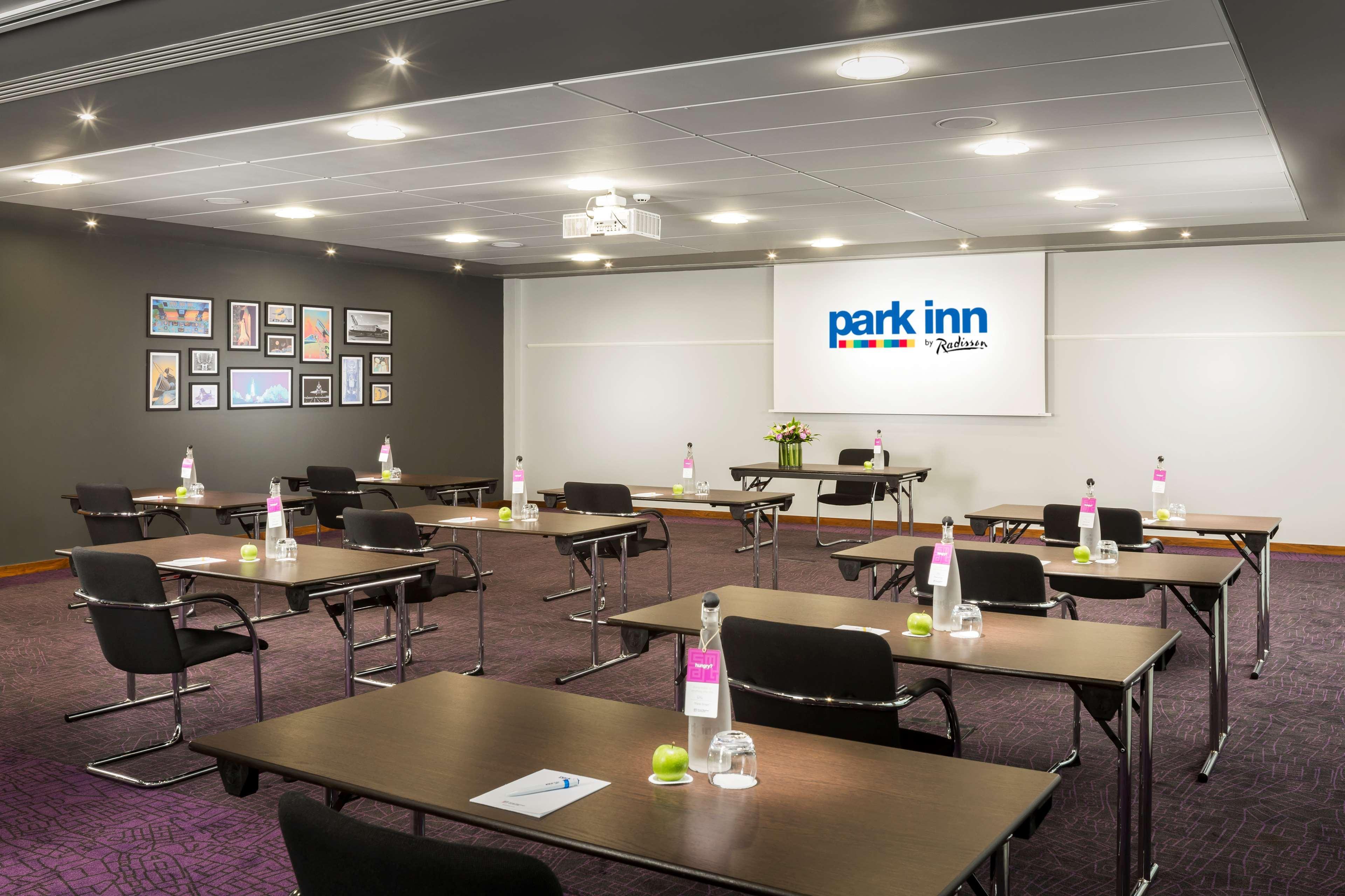 Radisson And Conference Centre London Heathrow Hotel Hillingdon