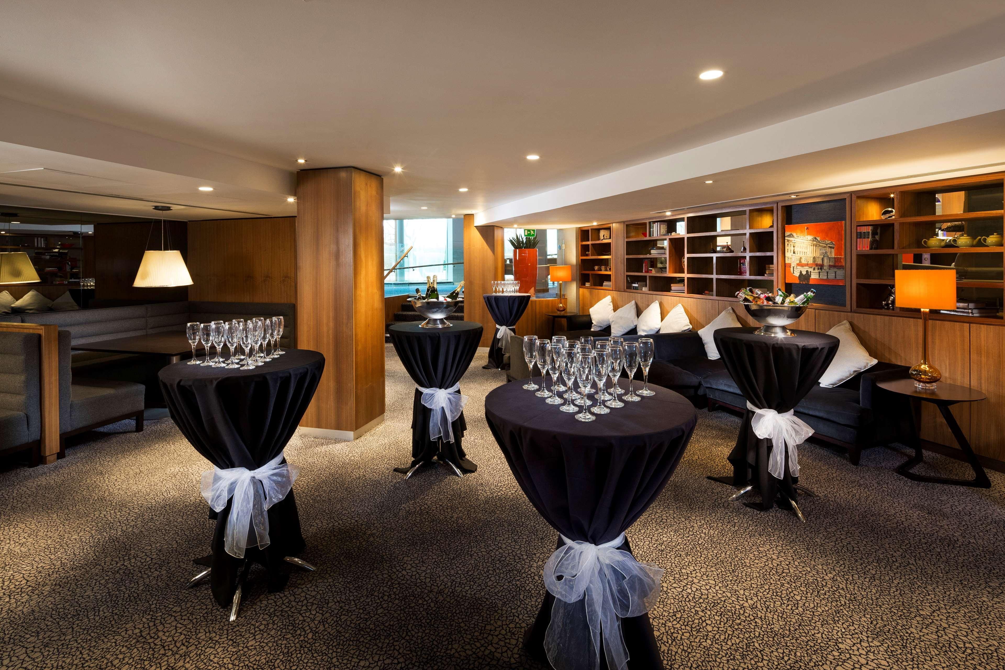 Radisson And Conference Centre London Heathrow 4*