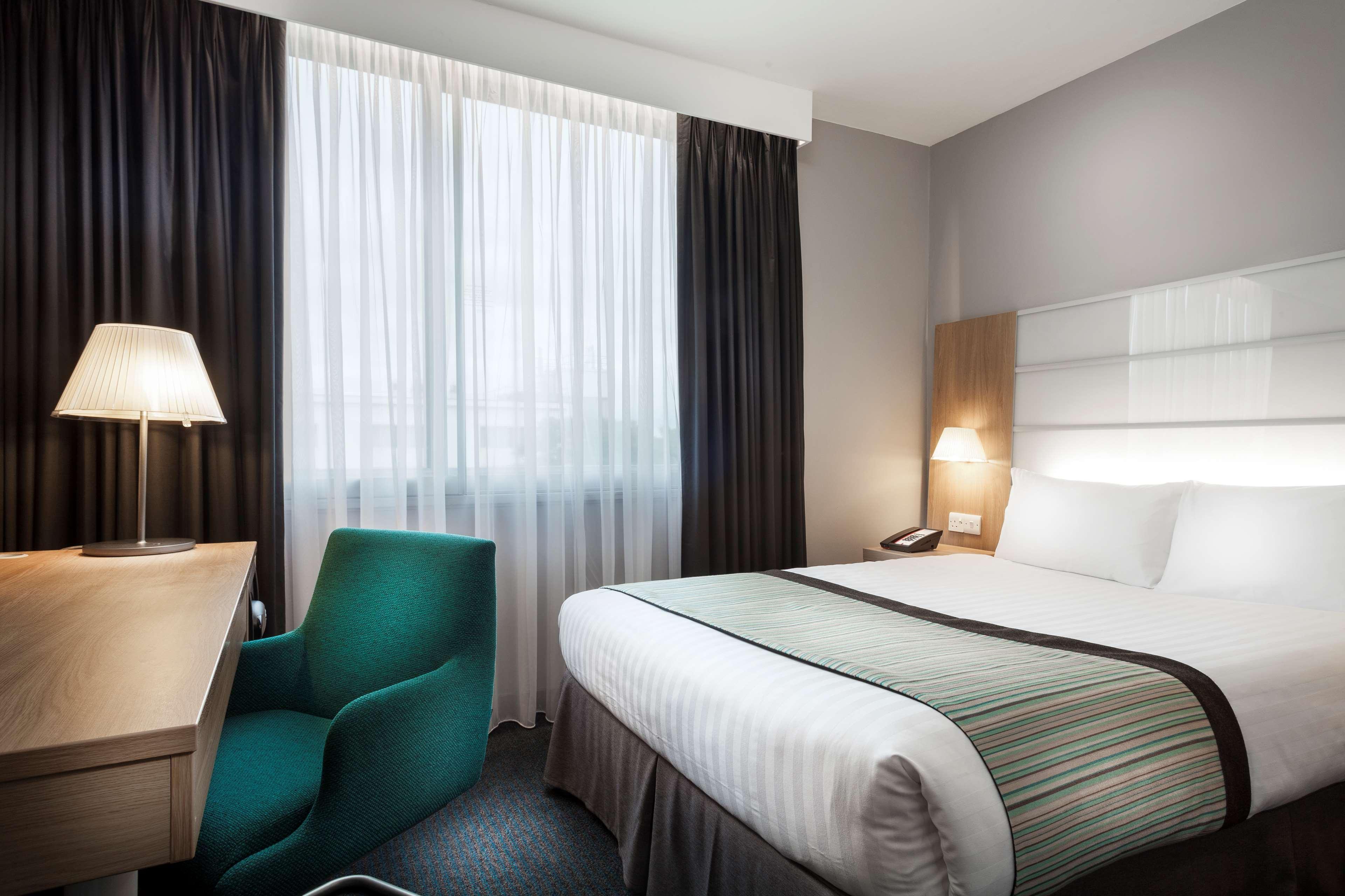 Hotel Radisson And Conference Centre London Heathrow 4*