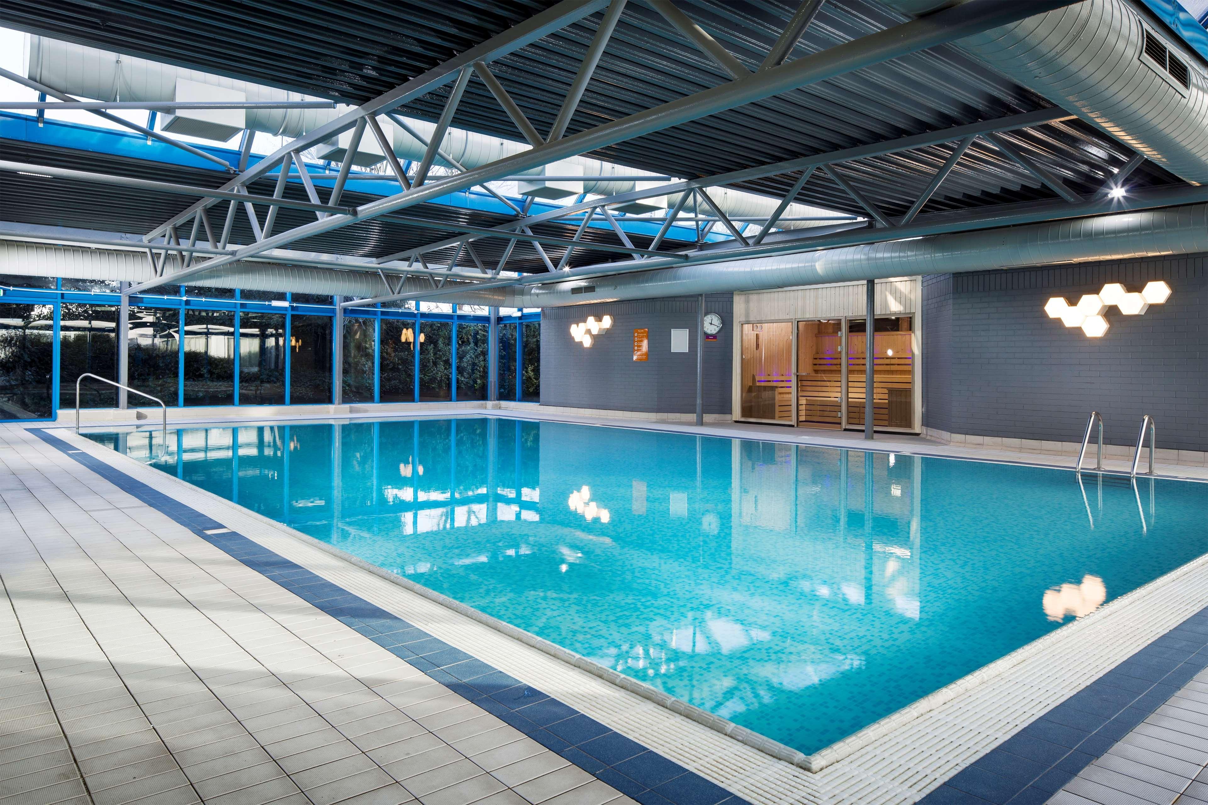 Radisson And Conference Centre London Heathrow 4*