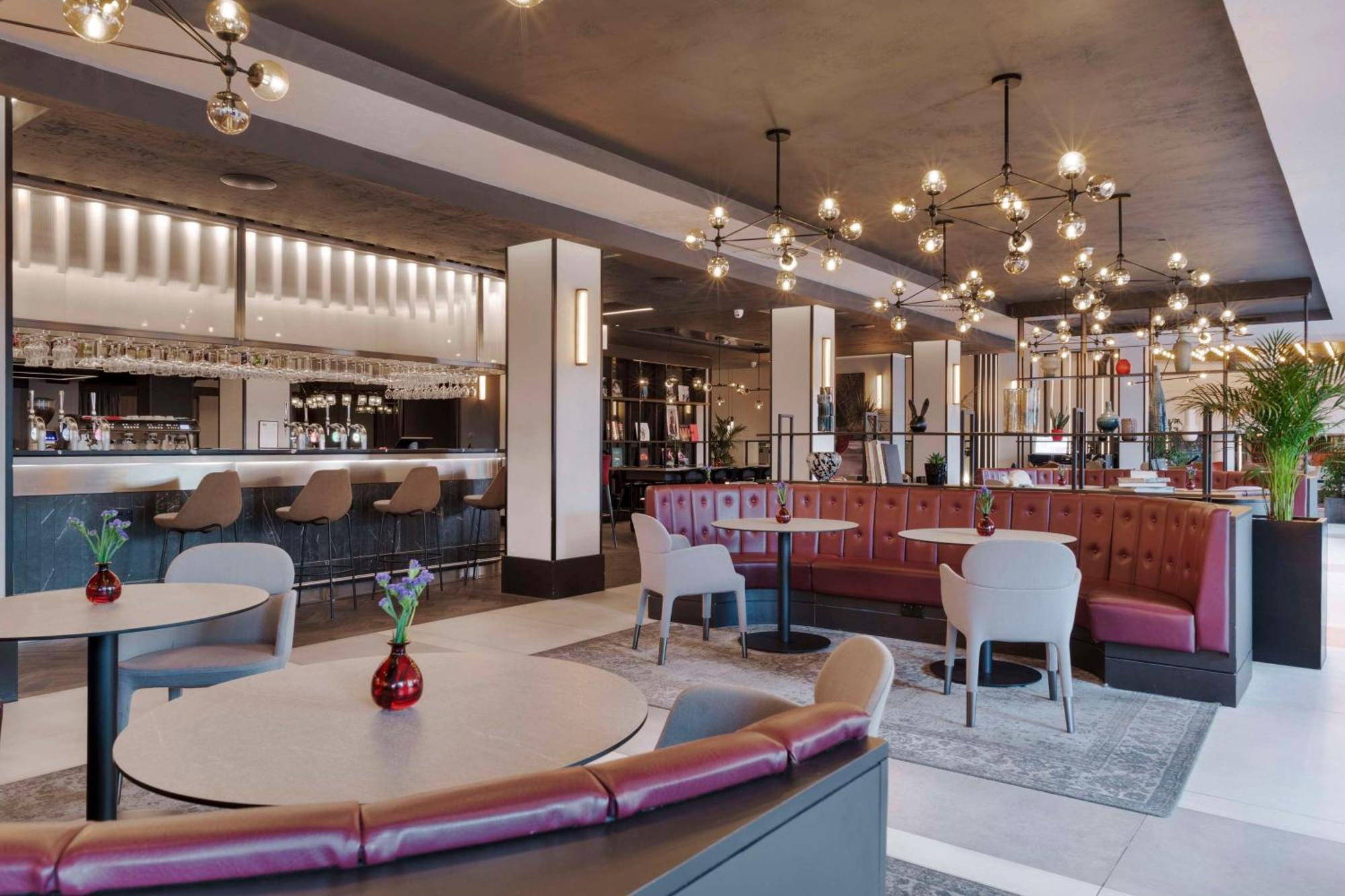 Hotel Radisson And Conference Centre London Heathrow 4*